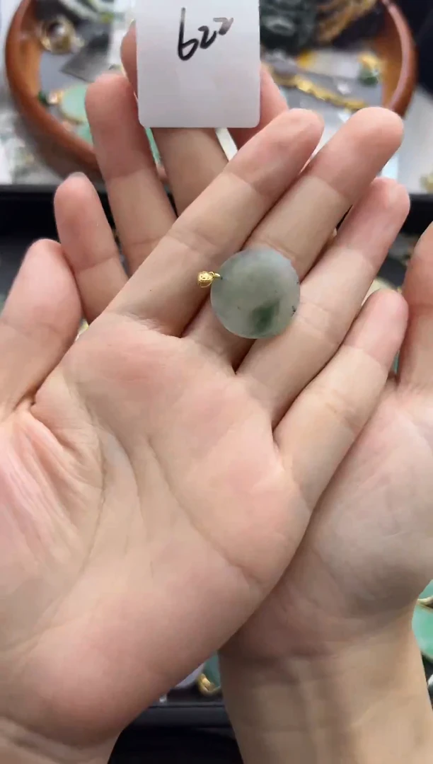 翡翠18K金镶嵌颈饰622