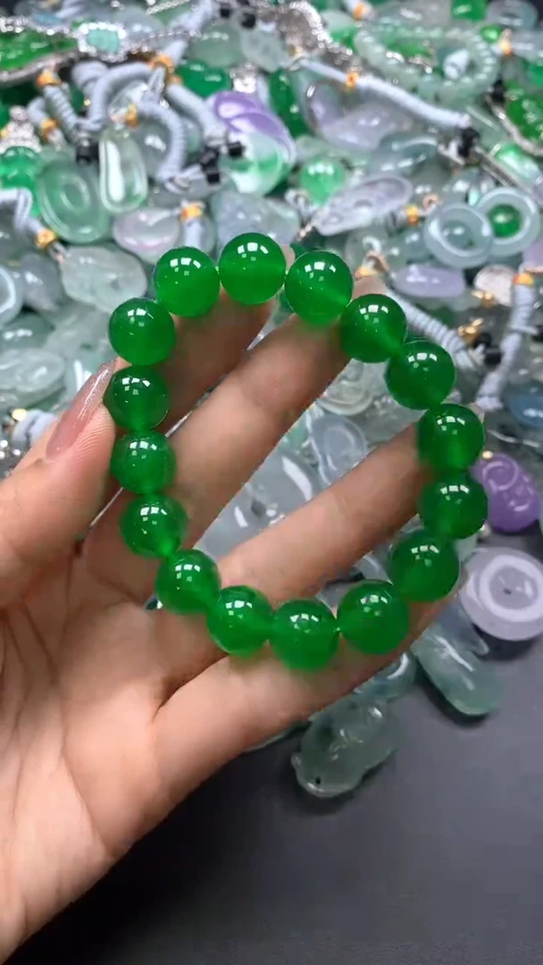 颈饰未镶嵌翡翠(配扣头多样性发其一）75