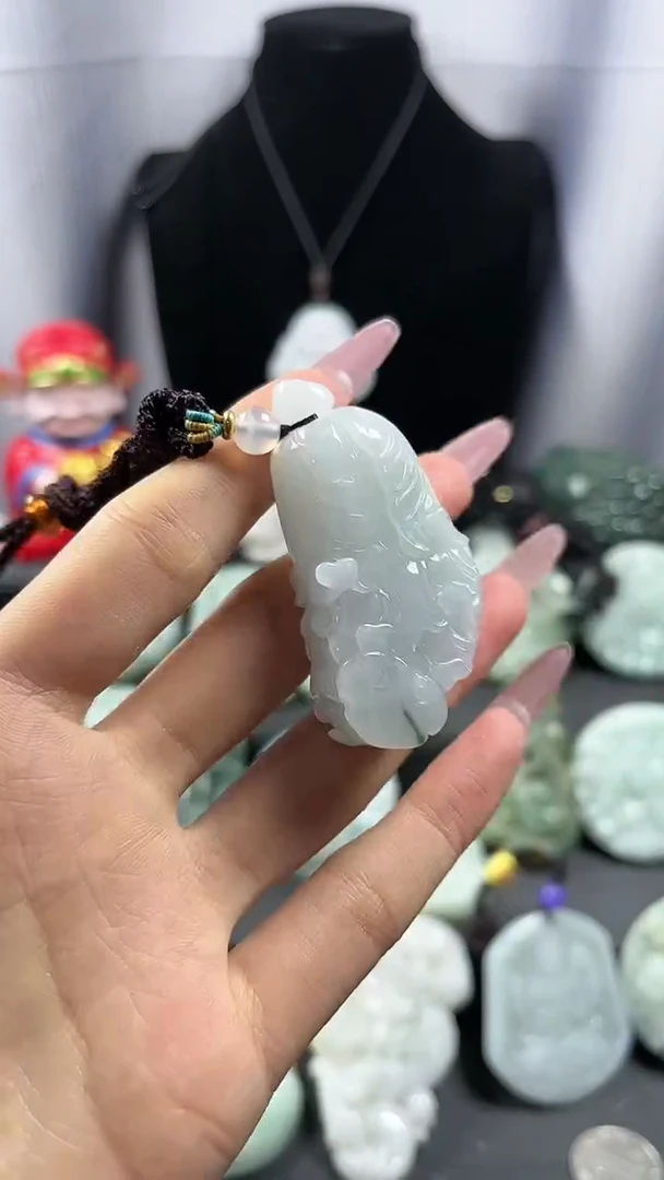 【闪购商品】翡翠颈饰未镶嵌小白菜