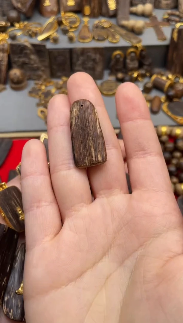 沉香吊坠沉香吊坠102