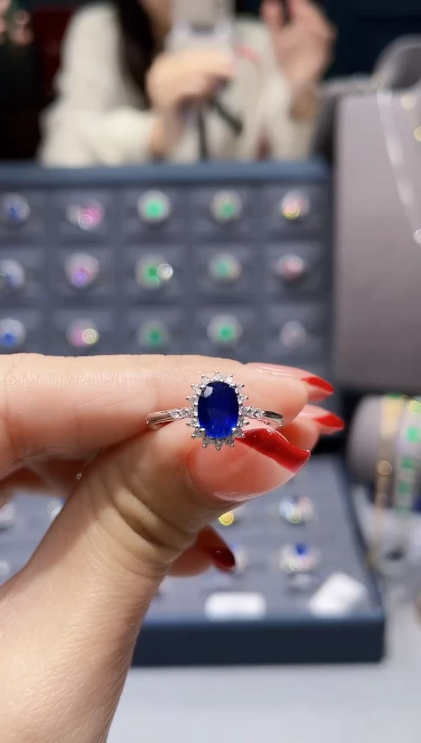 【闪购商品】蓝宝石戒指18K金镶嵌1.00克拉