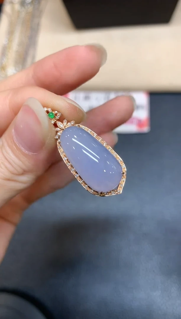 【闪购商品】翡翠颈饰18K金镶嵌【无鉴赏期