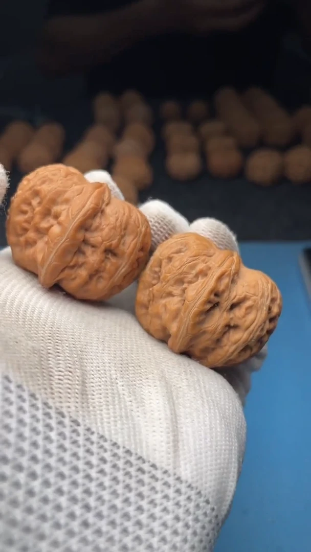 桃核把件a132  元宝39尺