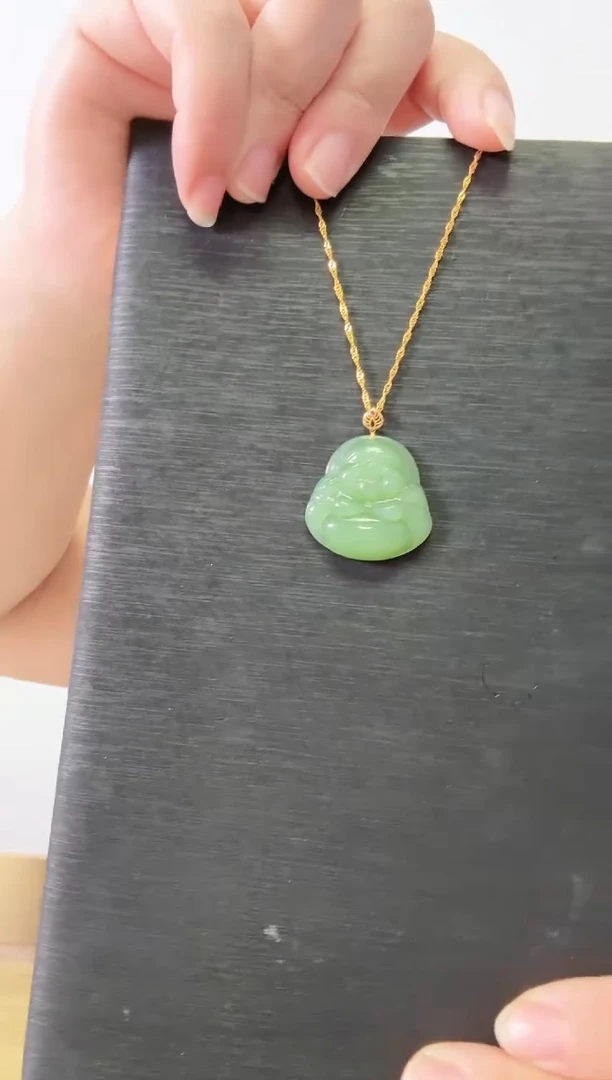 和田玉18K金镶嵌颈饰吊坠仓库