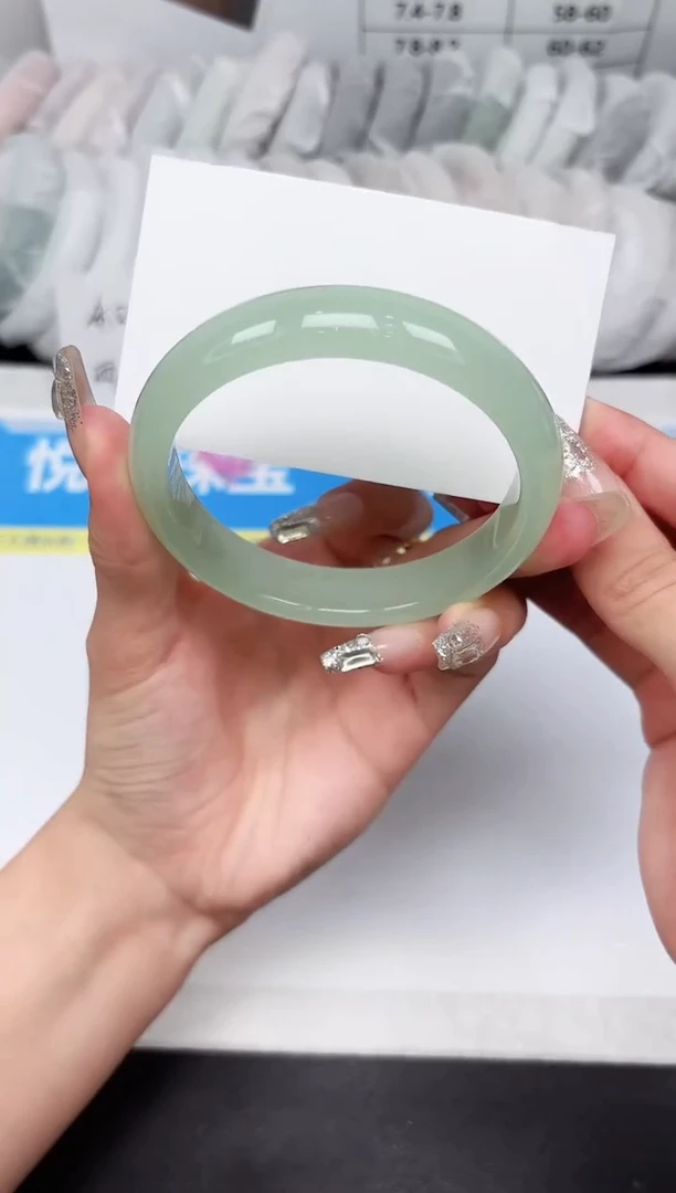 石英质玉手镯未镶嵌17-61.6