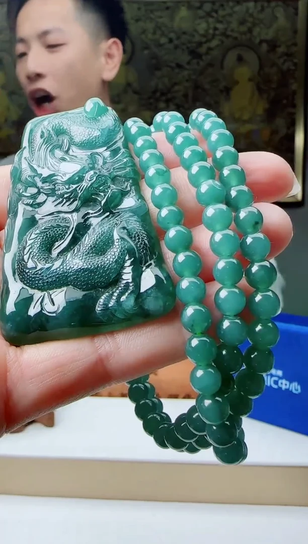【闪购商品】翡翠颈饰未镶嵌1111111111