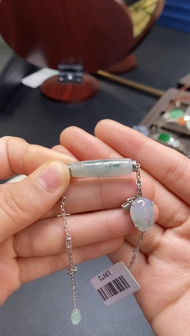 颈饰银S925镶嵌翡翠13972