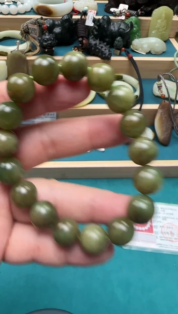 颈饰未镶嵌和田玉黑羊洞手串