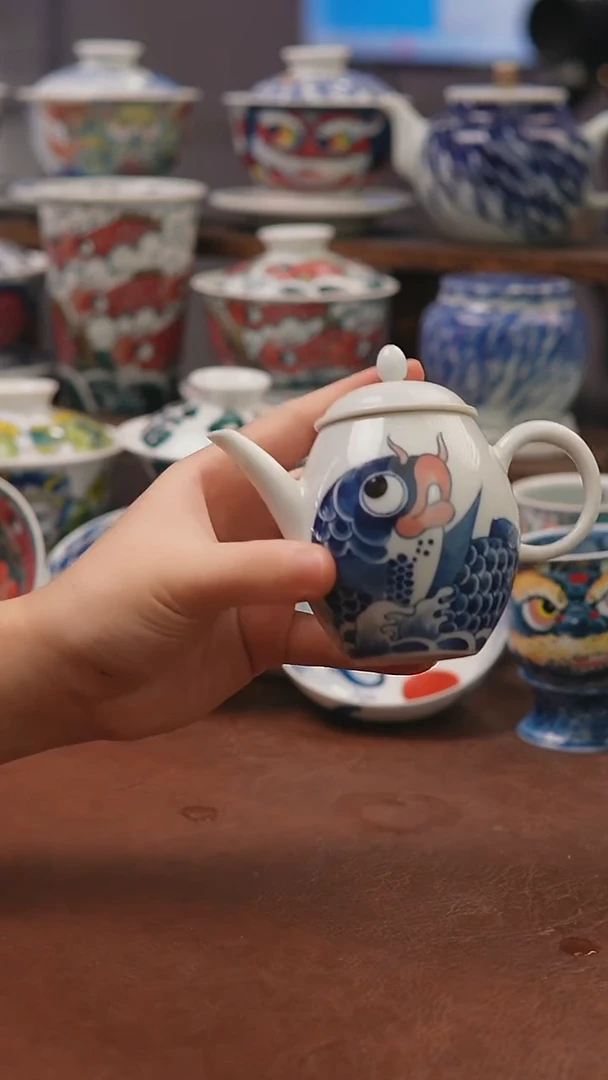 昨明（福利价格）蓝鱼壶