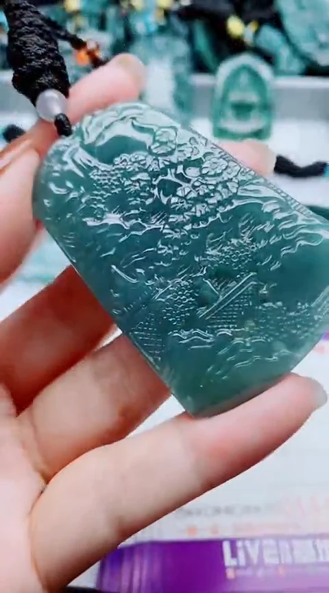 颈饰未镶嵌翡翠                多样性发其1一