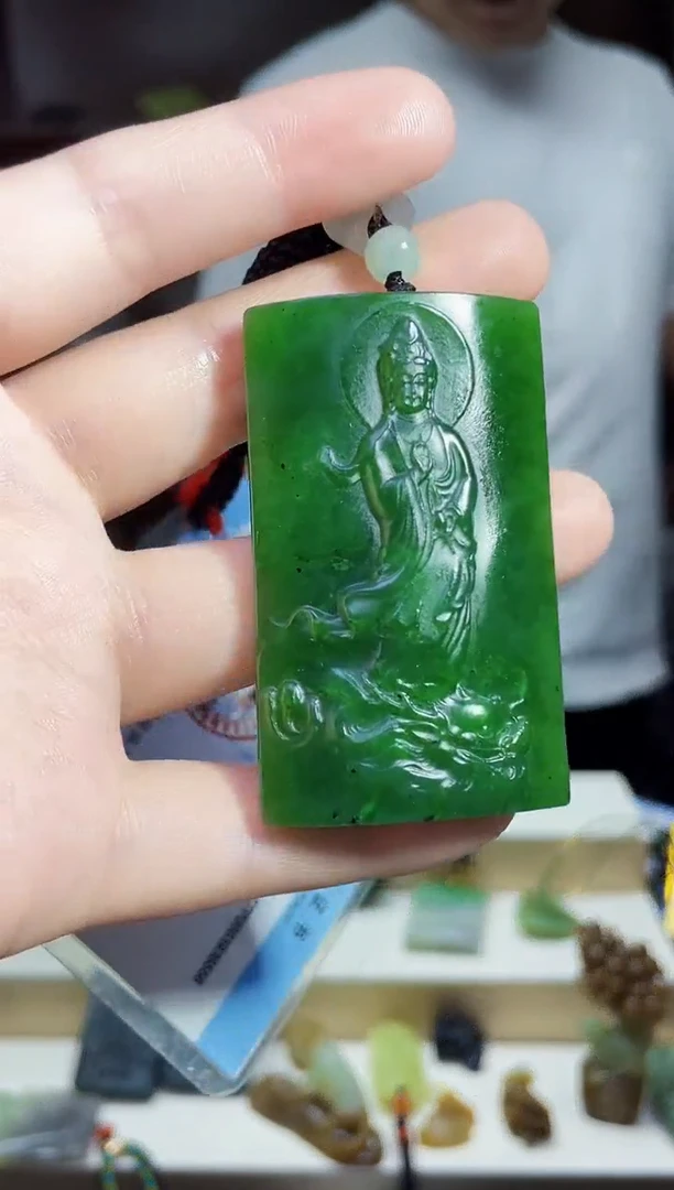 和田玉未镶嵌颈饰1