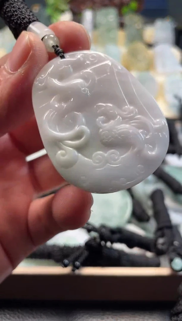 颈饰未镶嵌翡翠12/16/027