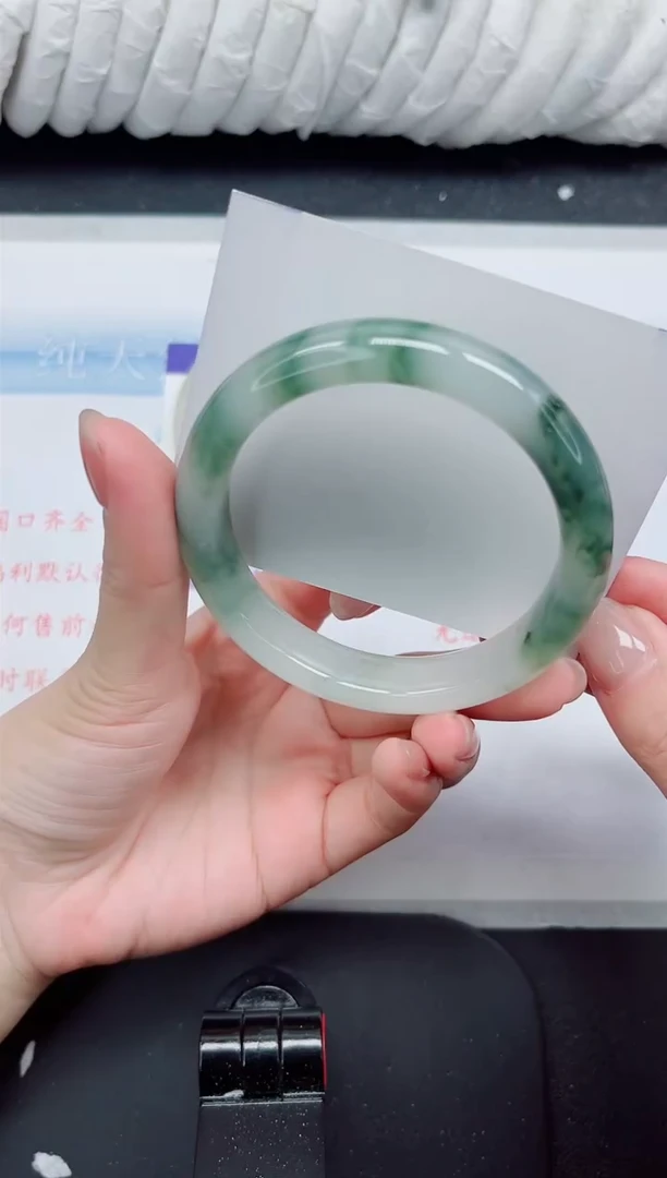 【闪购商品】石英质玉手镯未镶嵌335#58.5