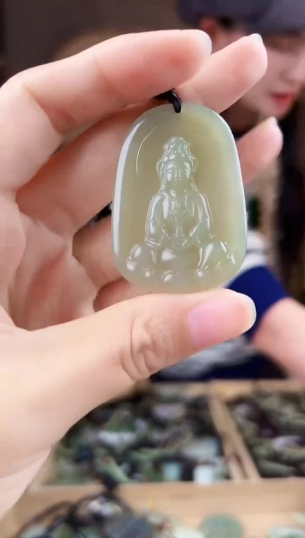 颈饰未镶嵌和田玉拍一发一，多样性发货