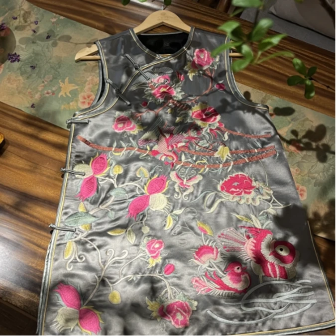 欣欣向荣 芳华设计新中式醋酸刺绣马甲国风重工刺绣马甲