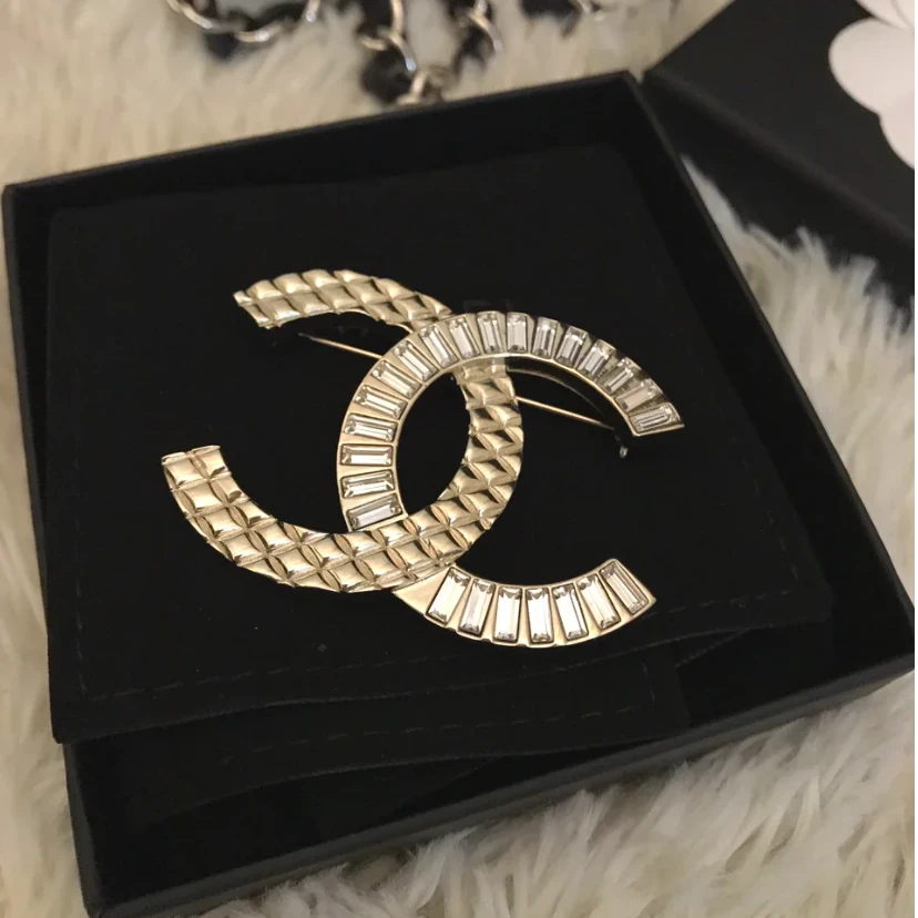 95新  GGS香奈儿双C方钻金色胸针1868578|40058681