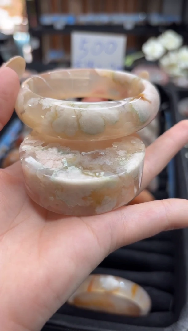 未镶嵌手镯石英质玉C100(58圈赠送镯心)