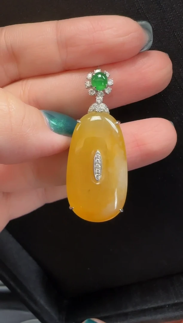 【闪购商品】翡翠颈饰18K金镶嵌126福贝一个