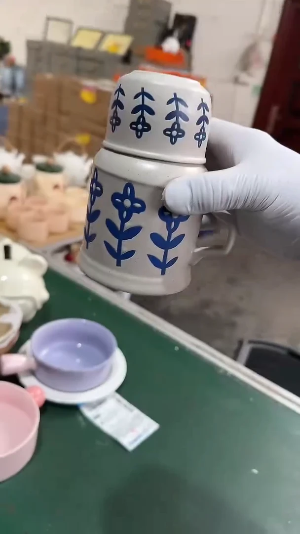 陶瓷带盖杯蓝花 微瑕凑满20元包邮
