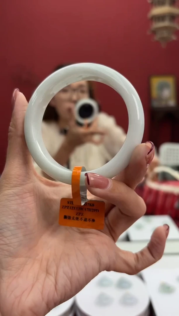 【闪购商品】翡翠手镯未镶嵌8手镯