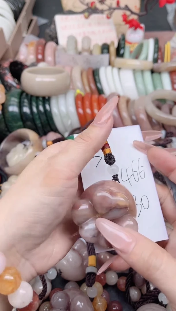 未镶嵌手镯石英质玉466