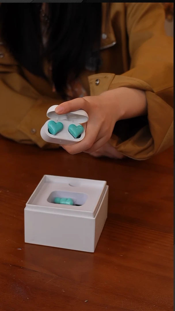 70-heartbuds日本同款心形蓝牙耳机-蓝色