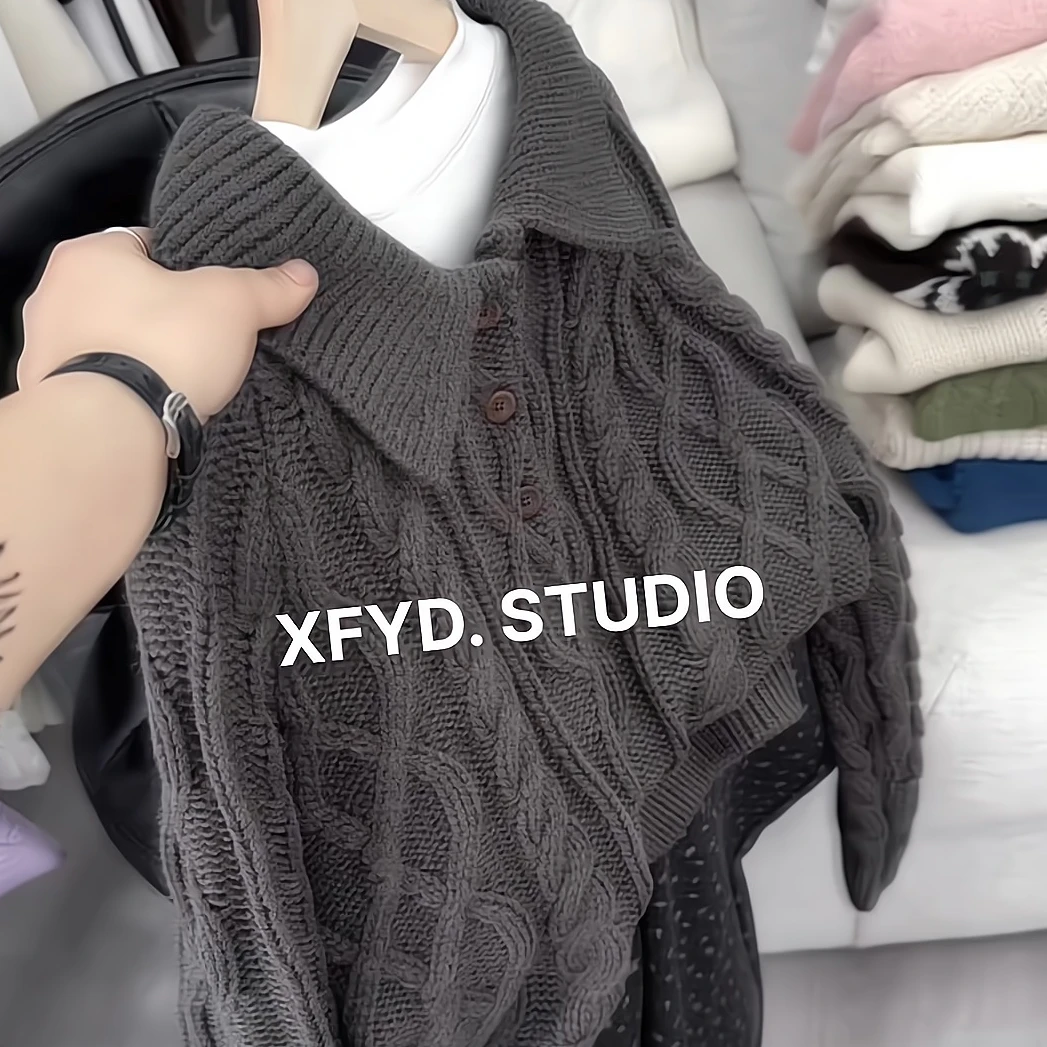 韩系纯色宽松减龄针织开衫秋冬流行穿搭新款2025年灰色翻领毛衣女
