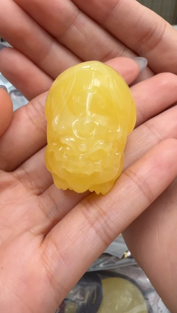未镶嵌琥珀裸石如图·