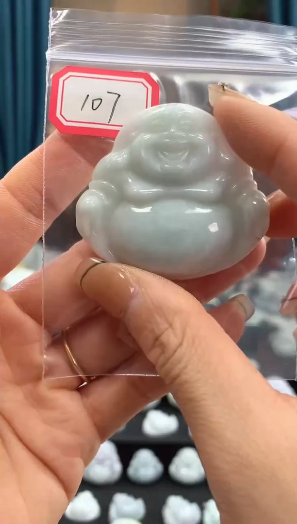 翡翠未镶嵌颈饰佛公107 微瑕