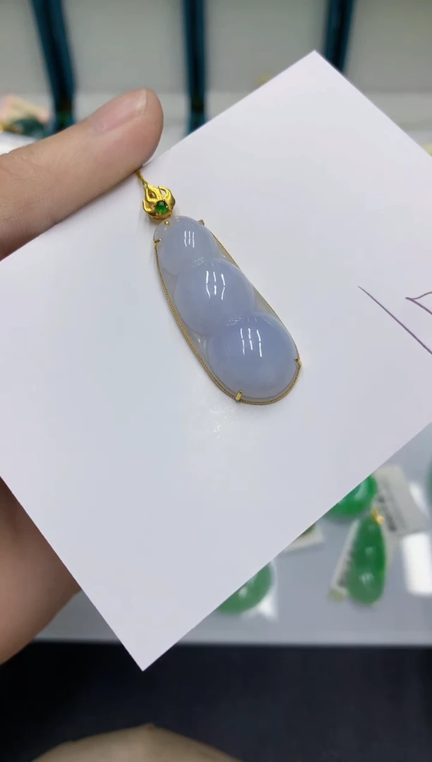 颈饰18K金镶嵌翡翠翡翠