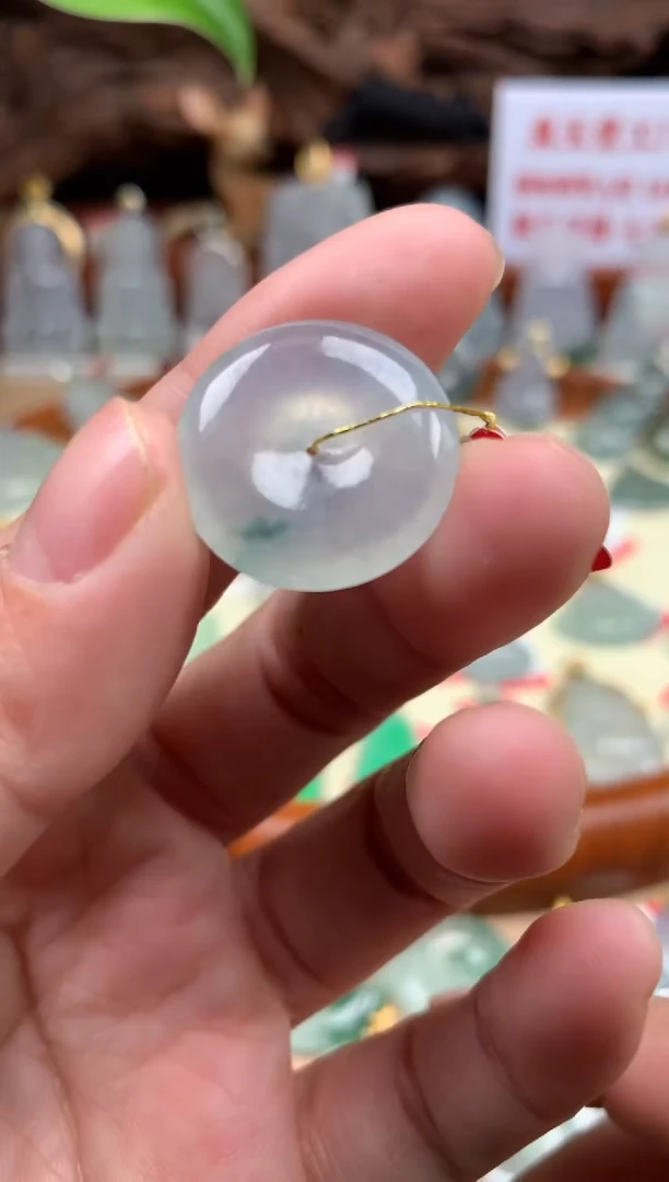 【闪购商品】翡翠颈饰未镶嵌平安扣