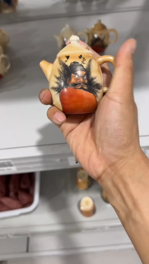 以笔为心，以瓷为纸。