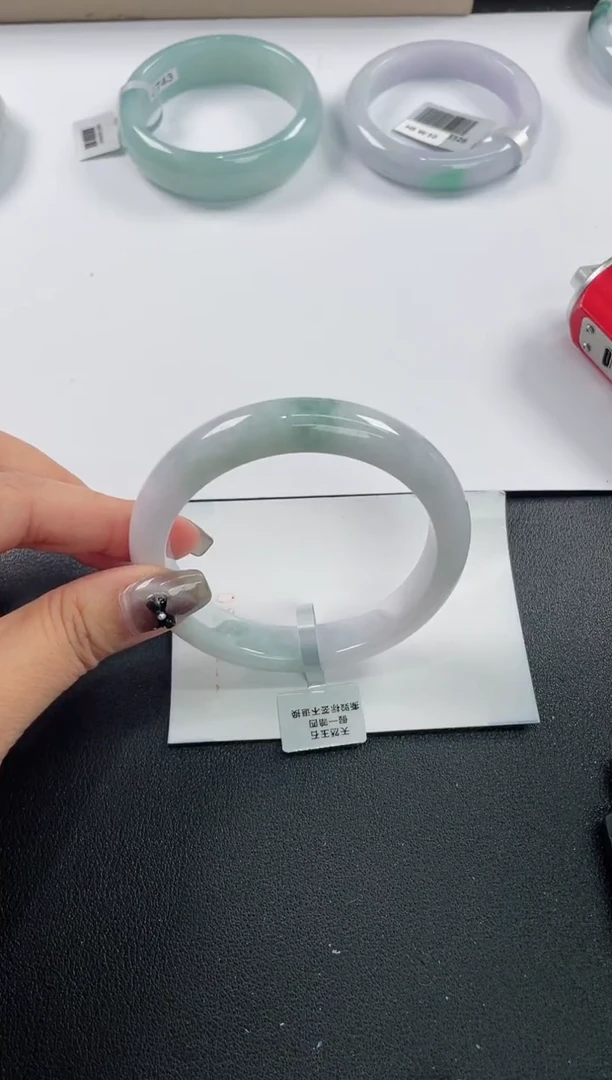 未镶嵌手镯翡翠基地发货H8974