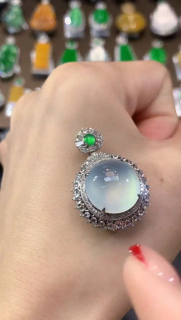 吊坠(不含链)18K金镶嵌翡翠D48