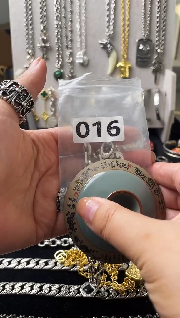 李*闪购商品如图所示