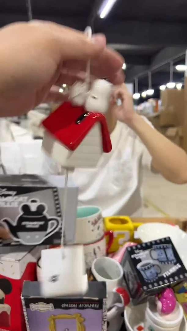 瓷片史努比房子风铃