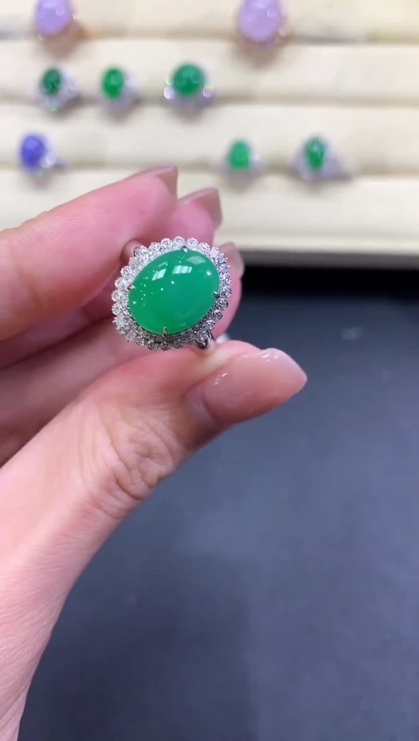 【闪购商品】翡翠戒指18K金镶嵌a233          