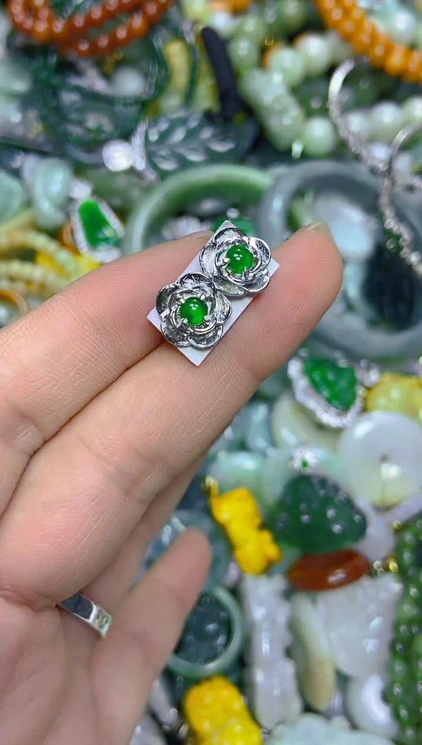 颈饰未镶嵌翡翠/Q/翡翠A货，一件也是批发价