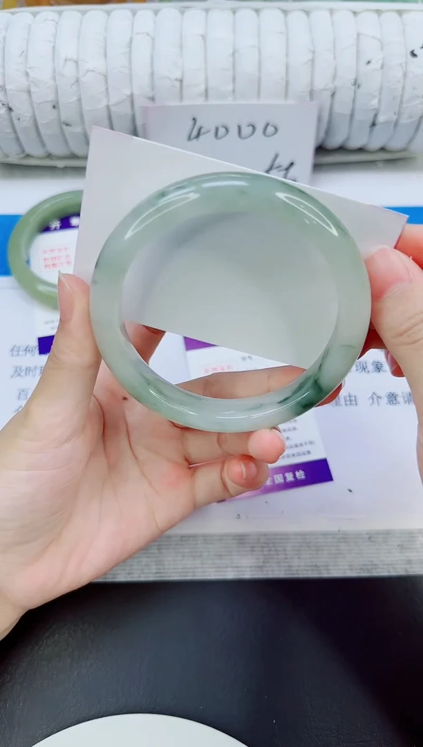 未镶嵌手镯石英质玉230/64.7