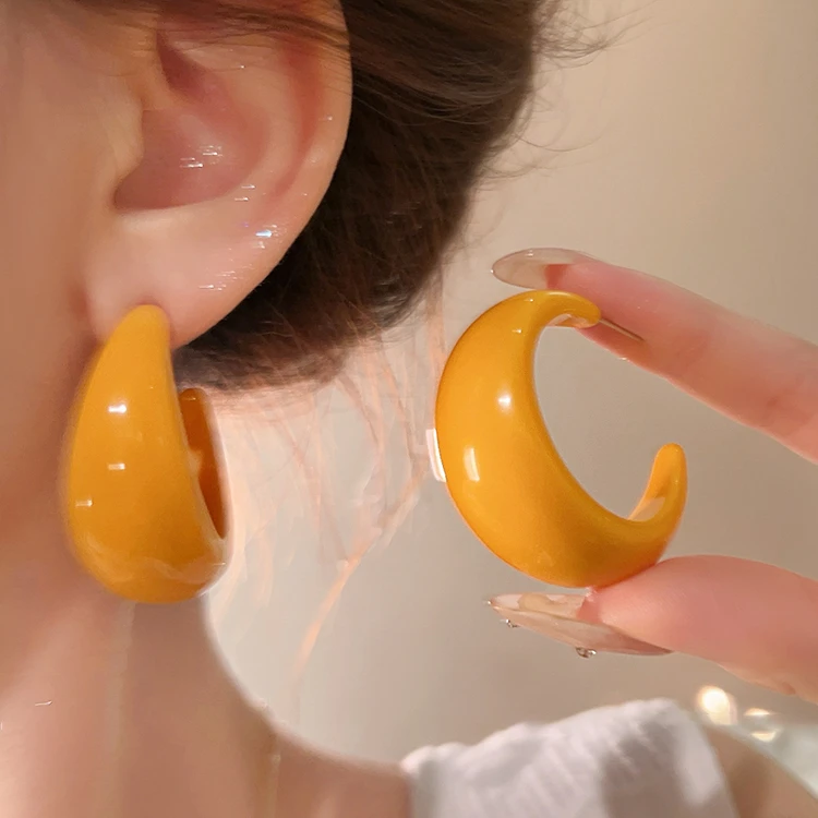 黄色复古港风耳环女新款爆款高级感夸张大气耳钉时尚气质耳饰7651