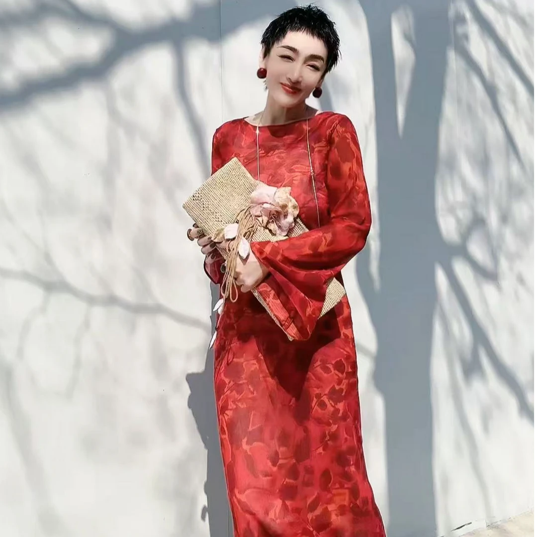 高级感玫瑰印花修身显瘦慵懒风度假长款连衣裙两件套
