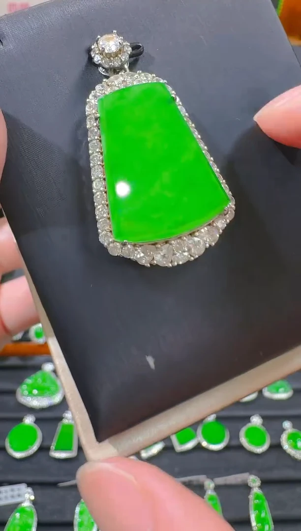 翡翠银S925镶嵌吊坠(赠链)天然a货翡翠