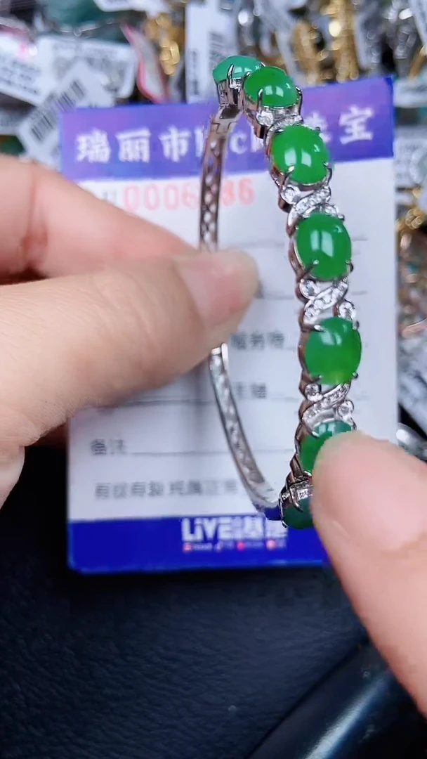 颈饰银S925镶嵌翡翠7406