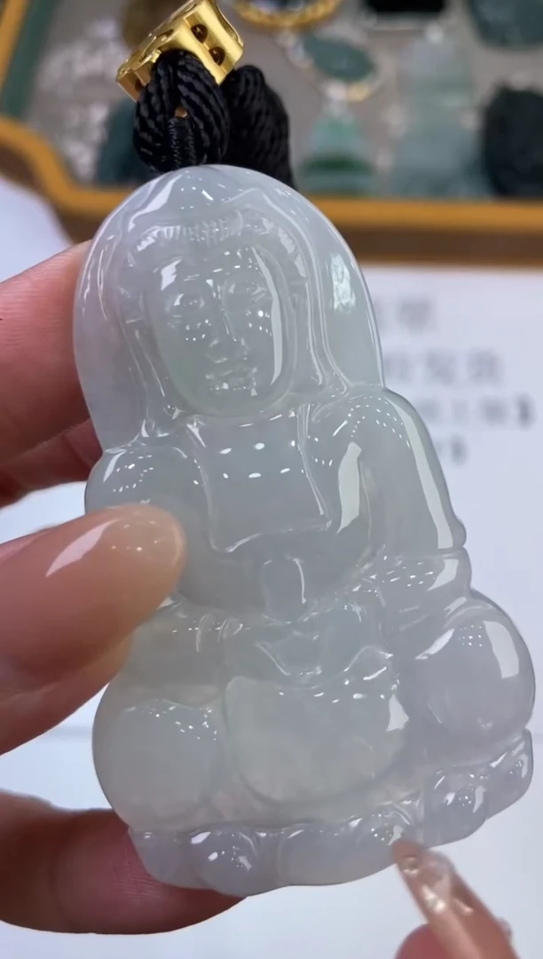 翡翠挂件未镶嵌299671   /多样性发一件