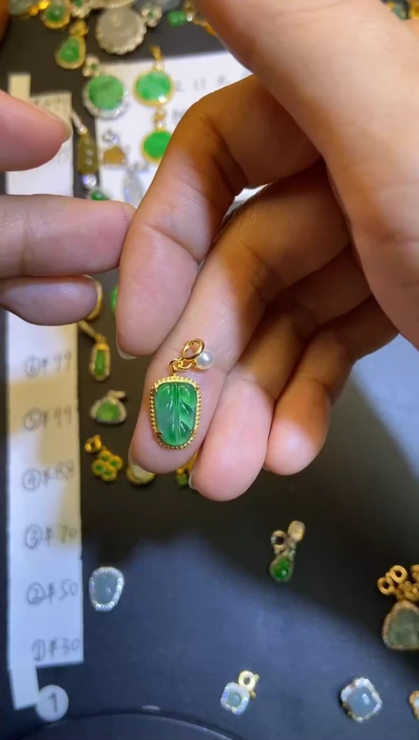 吊坠(不含链)银S925镶嵌翡翠M***?1