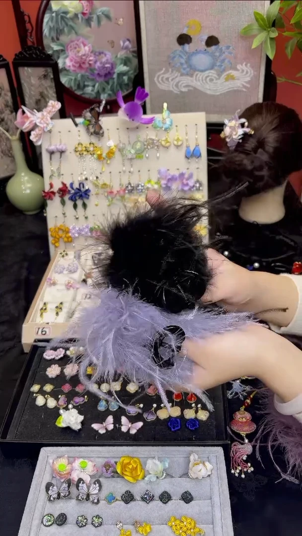 刺绣迷**?非遗绒花苏绣饰品