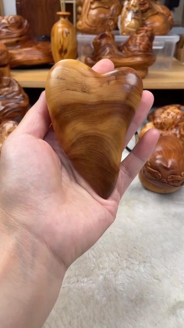 木太行崖柏黑油大爱心