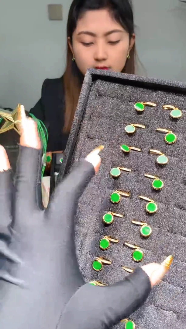 【闪购商品】定制翡翠银S925镶嵌18定制翡翠-多样性发货（发其一）