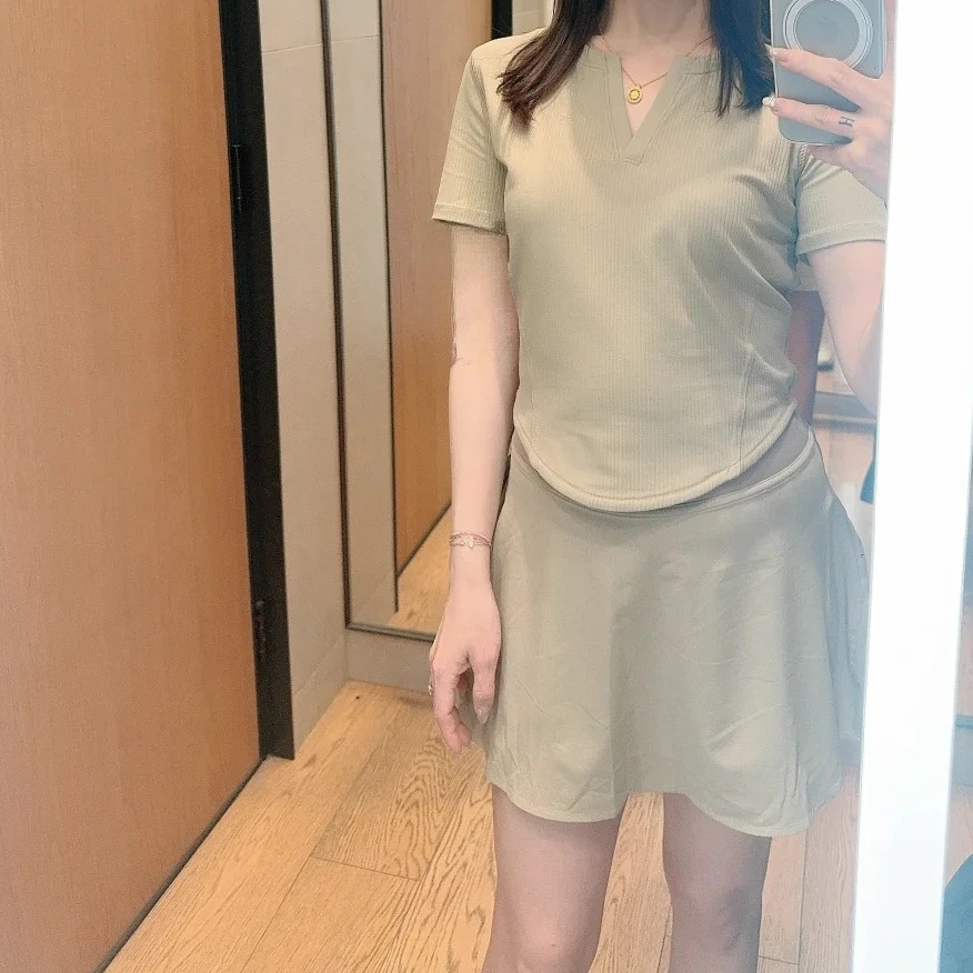 Ribbe 一毛一样罗纹V领开口短袖