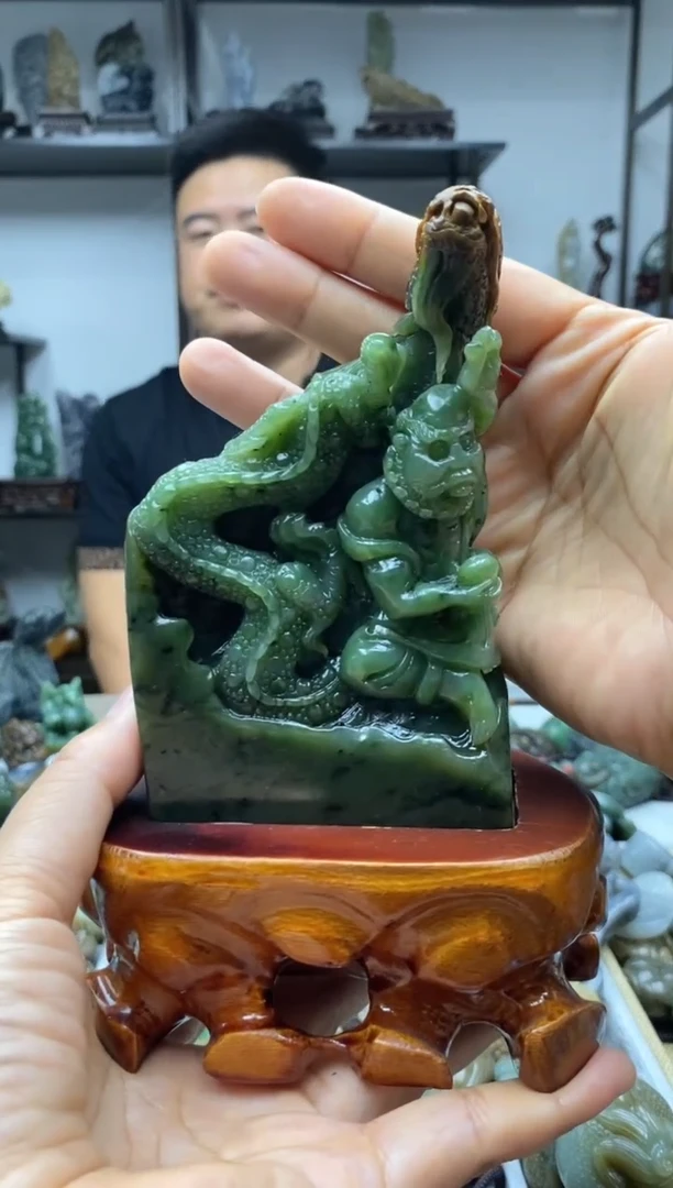 未镶嵌和田玉摆件1